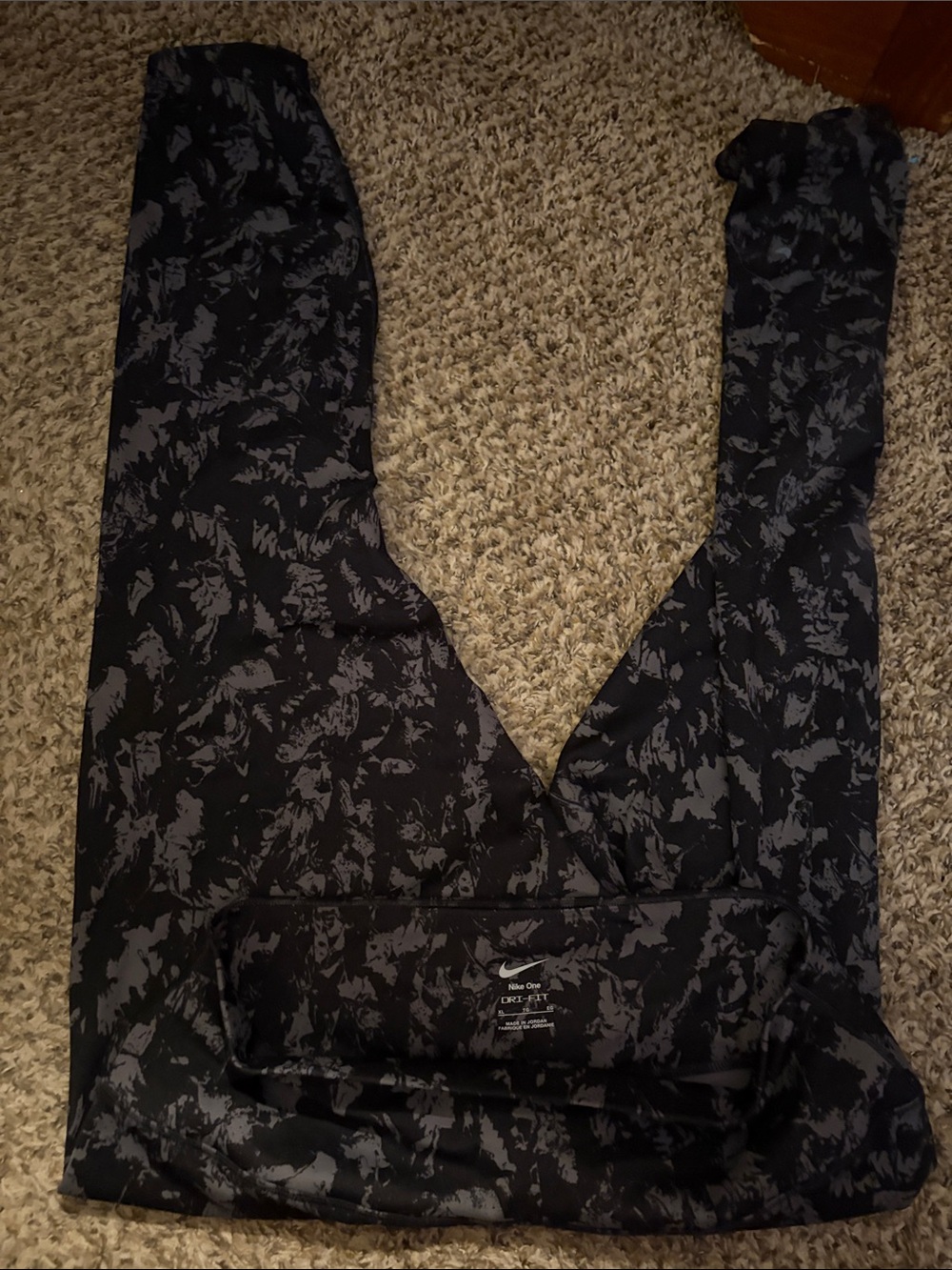 Nike Black & Gray Abstract Print Leggings